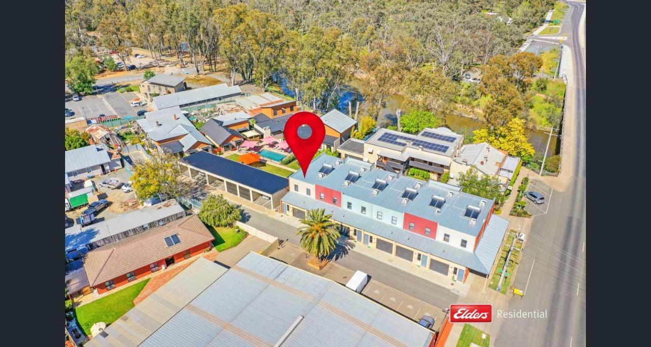 Old Port Townhouse Central To Everything Echuca Bagian luar foto
